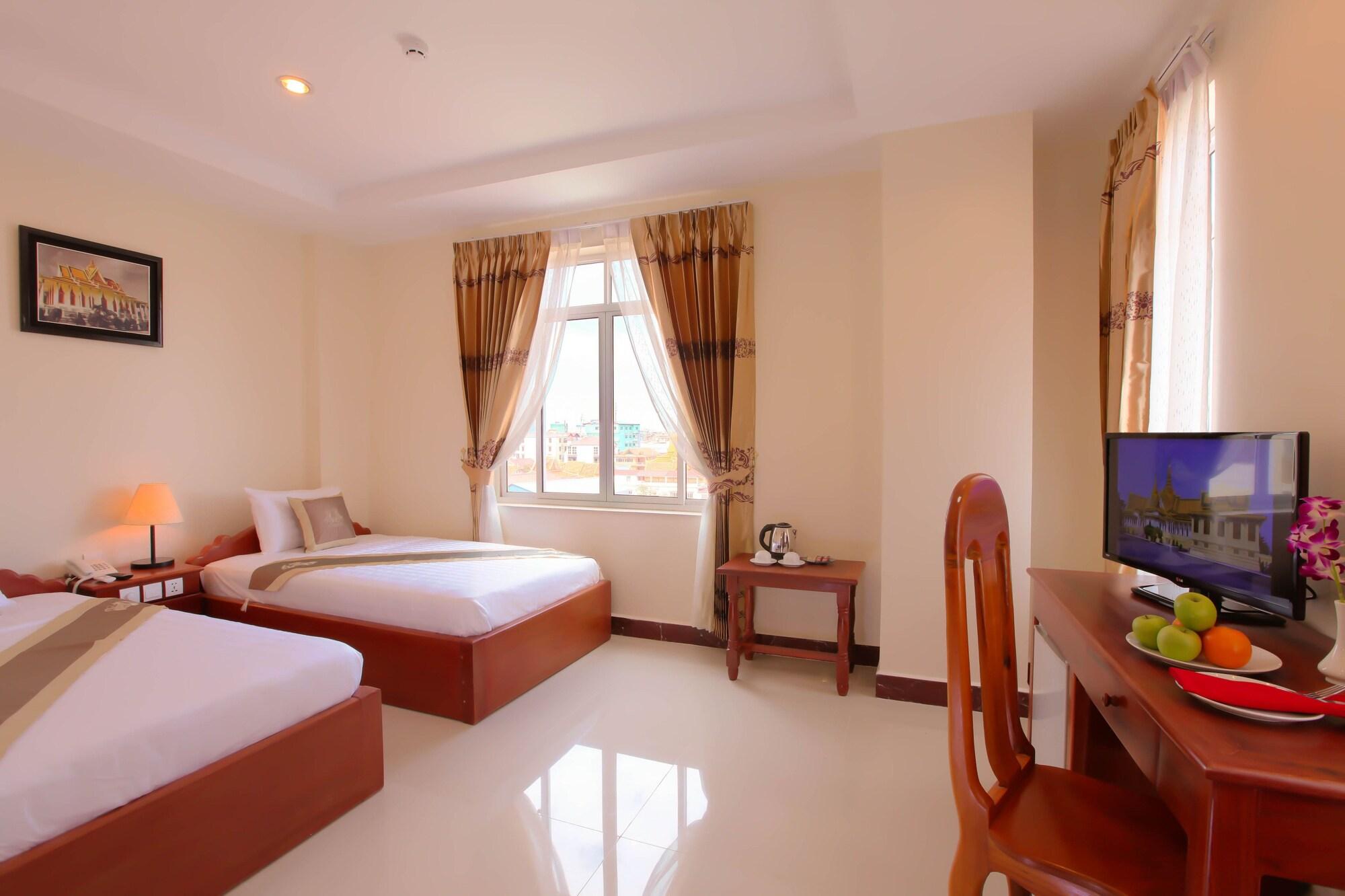 คิริรอม คริสตัล โฮเต็ล Hotel พนมเปญ ภายนอก รูปภาพ