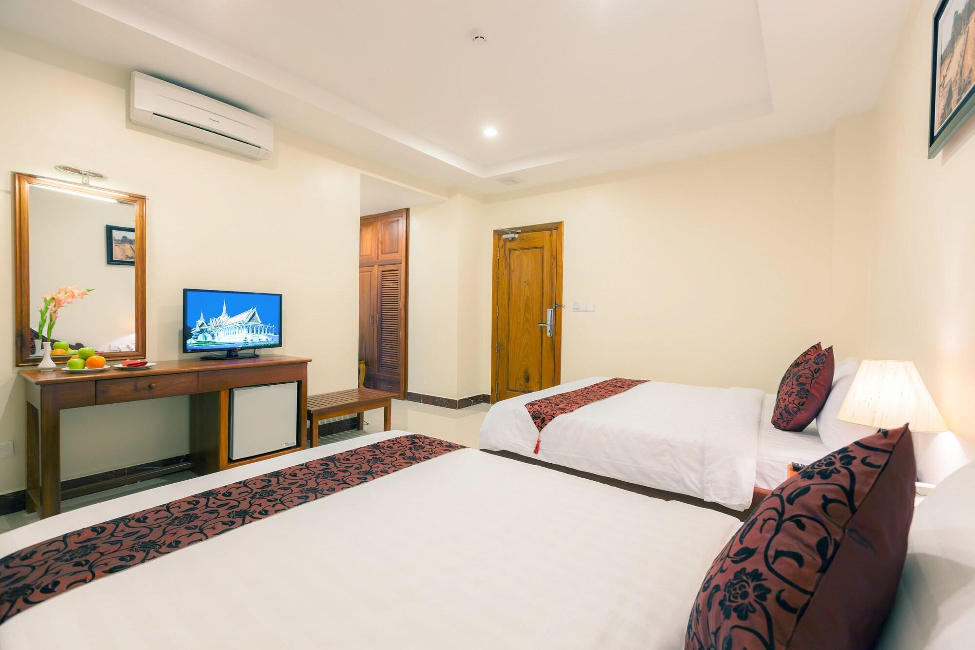 คิริรอม คริสตัล โฮเต็ล Hotel พนมเปญ ภายนอก รูปภาพ