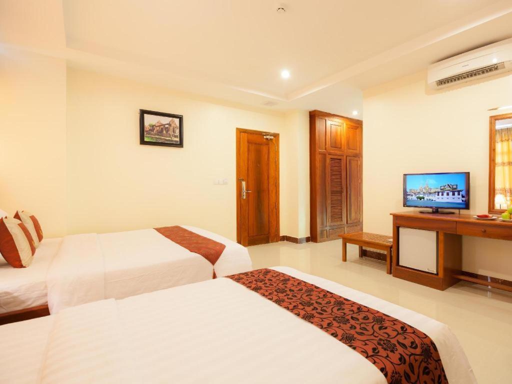 คิริรอม คริสตัล โฮเต็ล Hotel พนมเปญ ภายนอก รูปภาพ