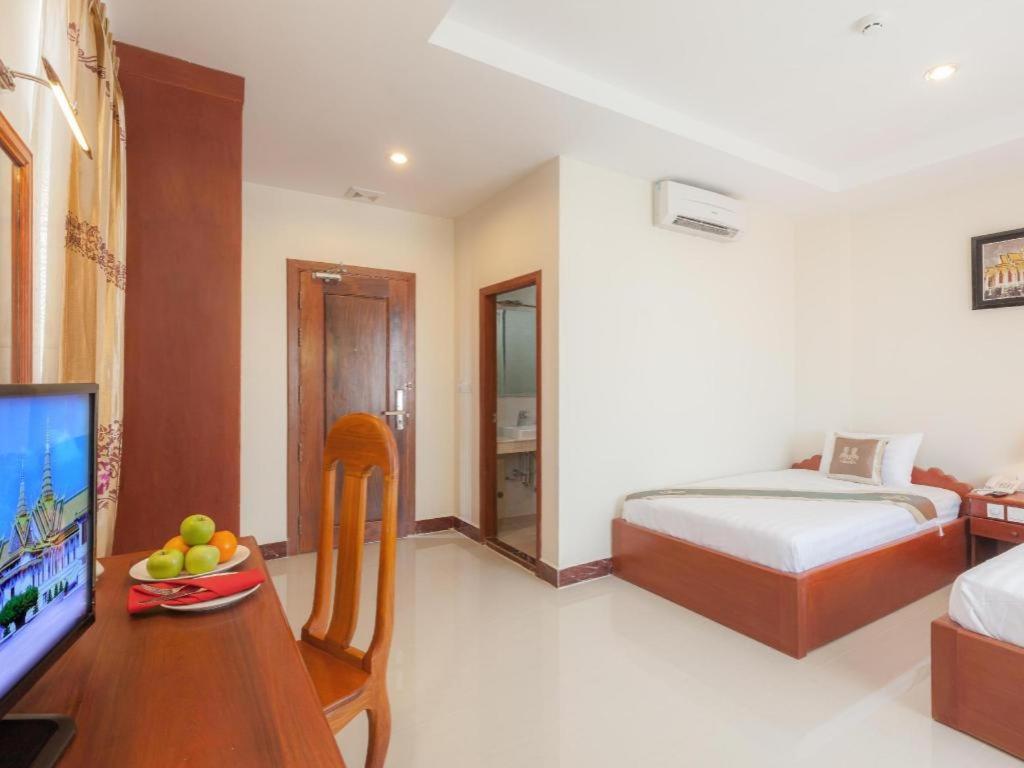 คิริรอม คริสตัล โฮเต็ล Hotel พนมเปญ ภายนอก รูปภาพ
