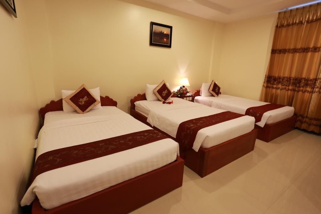 คิริรอม คริสตัล โฮเต็ล Hotel พนมเปญ ภายนอก รูปภาพ